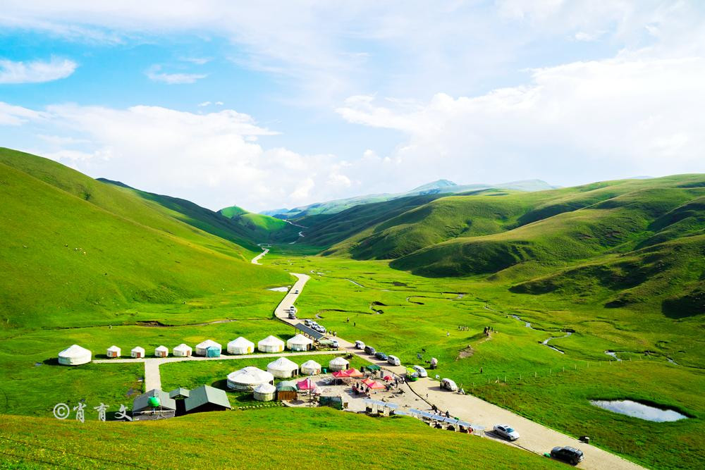 云南有座大海草山,景色堪比内蒙的大草原,关键一年四季都可以玩