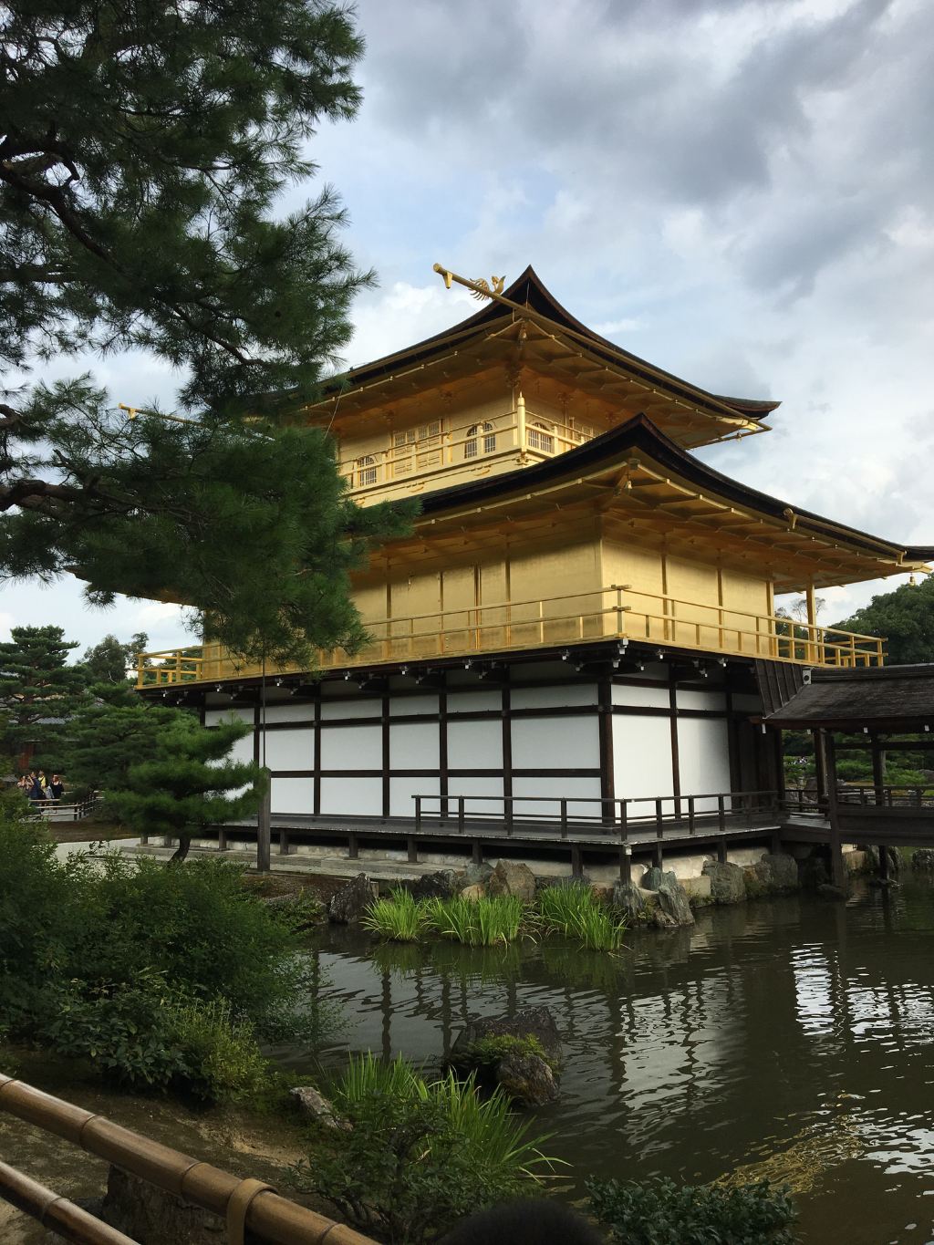 金阁寺 (一休哥里面,将军府的原形)