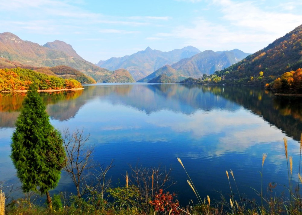 广元旅游西线:天曌山,三堆,白龙湖,紫兰湖 菖溪,月坝
