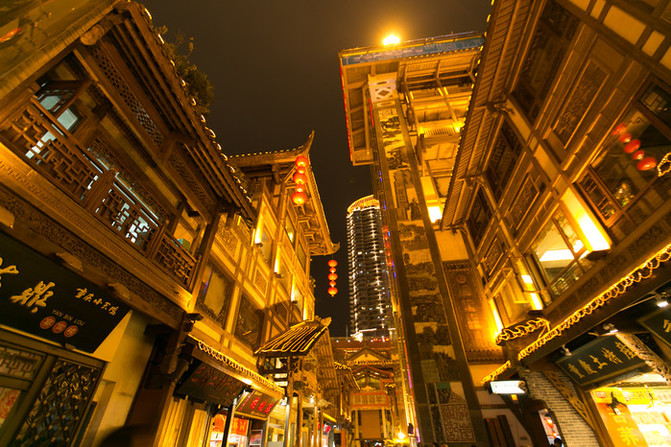 探寻《千与千寻》奇幻街景--在重庆