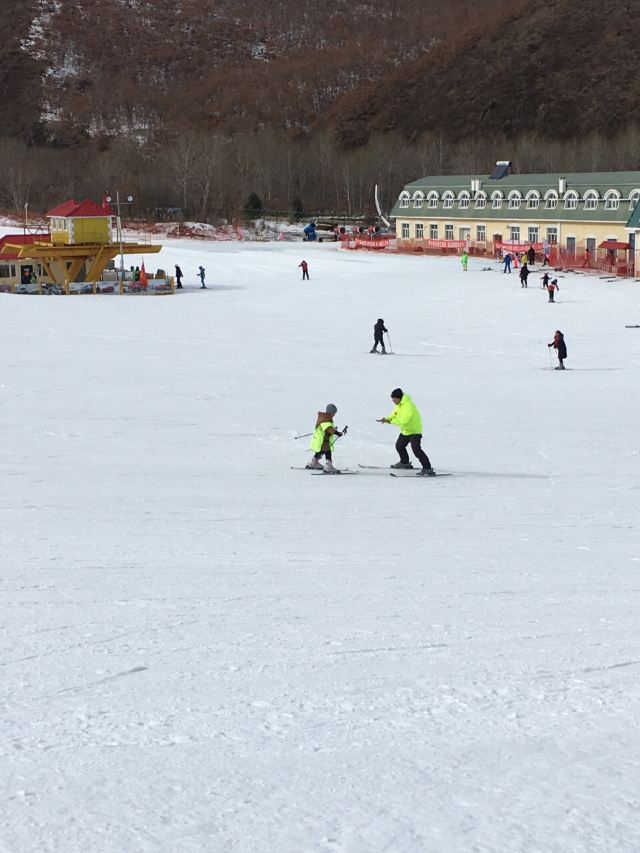 扎兰屯金龙山滑雪场