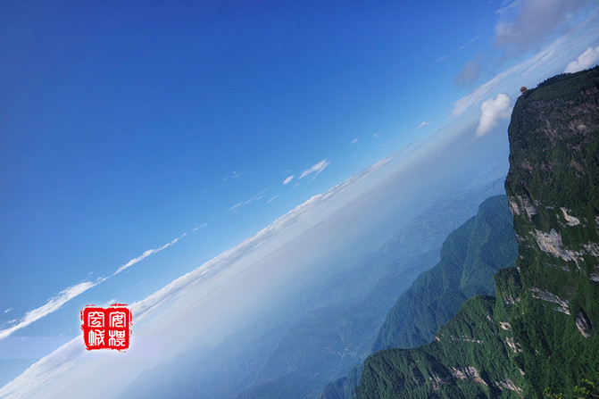 峨眉山:金顶攻略耀普贤,峨眉山月半轮秋(佛光、贵阳云南自驾游行程图片
