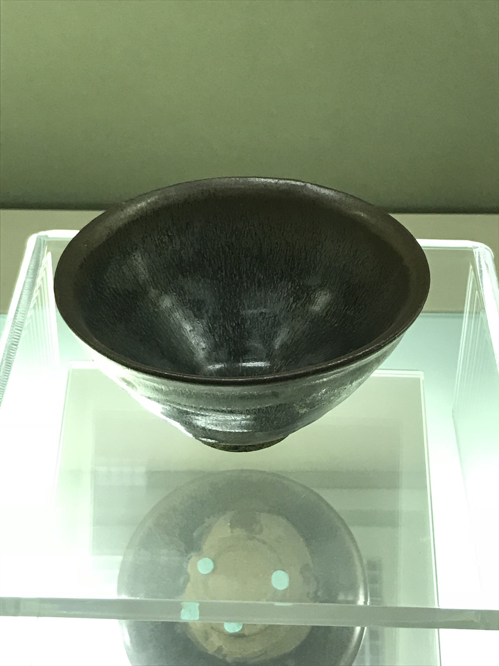 建窑黑釉金兔毫盏 宋代(ad 960-1279)