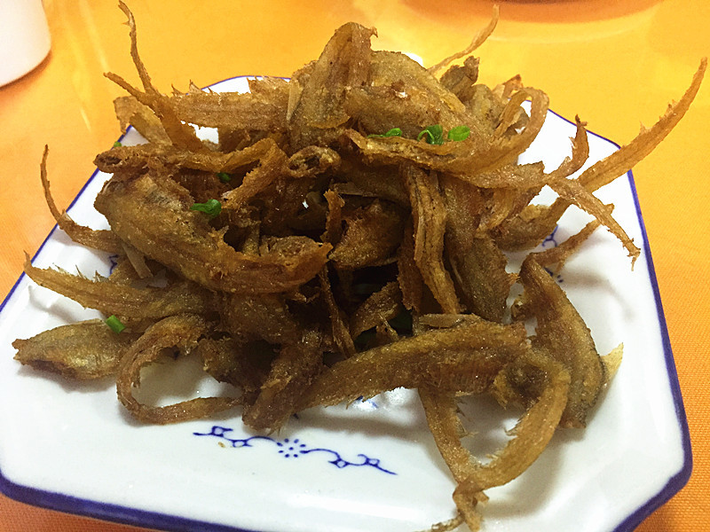 油炸长江鯕鱼—凤尾鱼