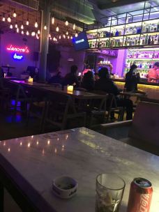 丽纳尔斯酒吧lenore"s bar-沈阳-翱翔的大鲨鱼