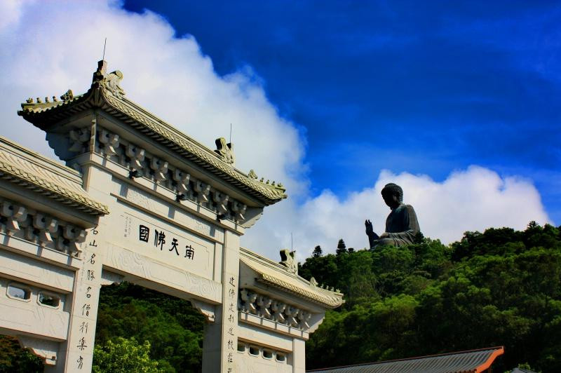 香港大屿山天坛大佛宝莲寺                  