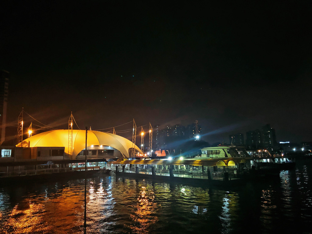 珠澳海湾夜游,领略不一样的璀璨夜景 - 珠海游记攻略