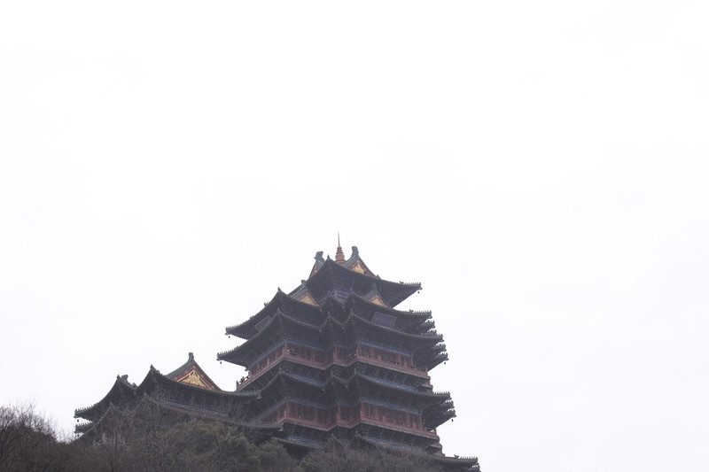 望江阁,明朝曾有望江楼赋,但是一直没有望江楼,因为朱棣篡位迁都北京
