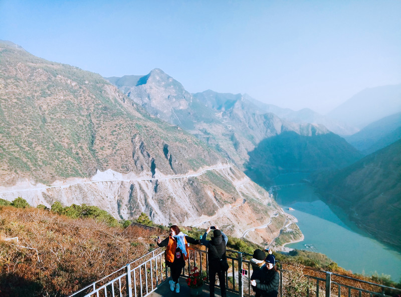 丽宁十八弯观景台