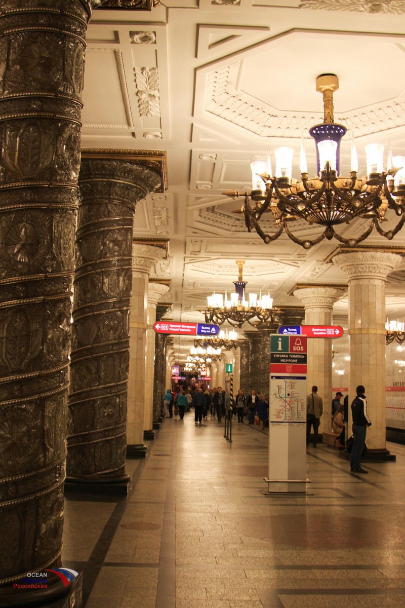 因为是不被允许的只怪它漂亮 漂亮到莫斯科地铁也会羡慕