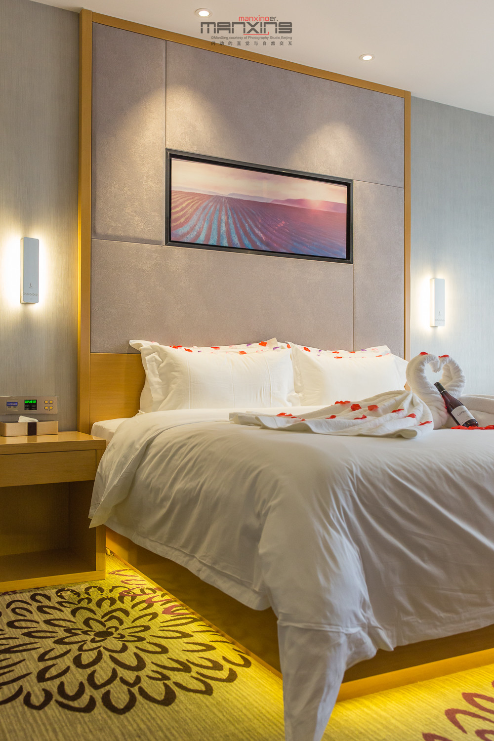 床上造型有种重温蜜月的感觉,感谢客房服务员的贴心和细心的造型设计.
