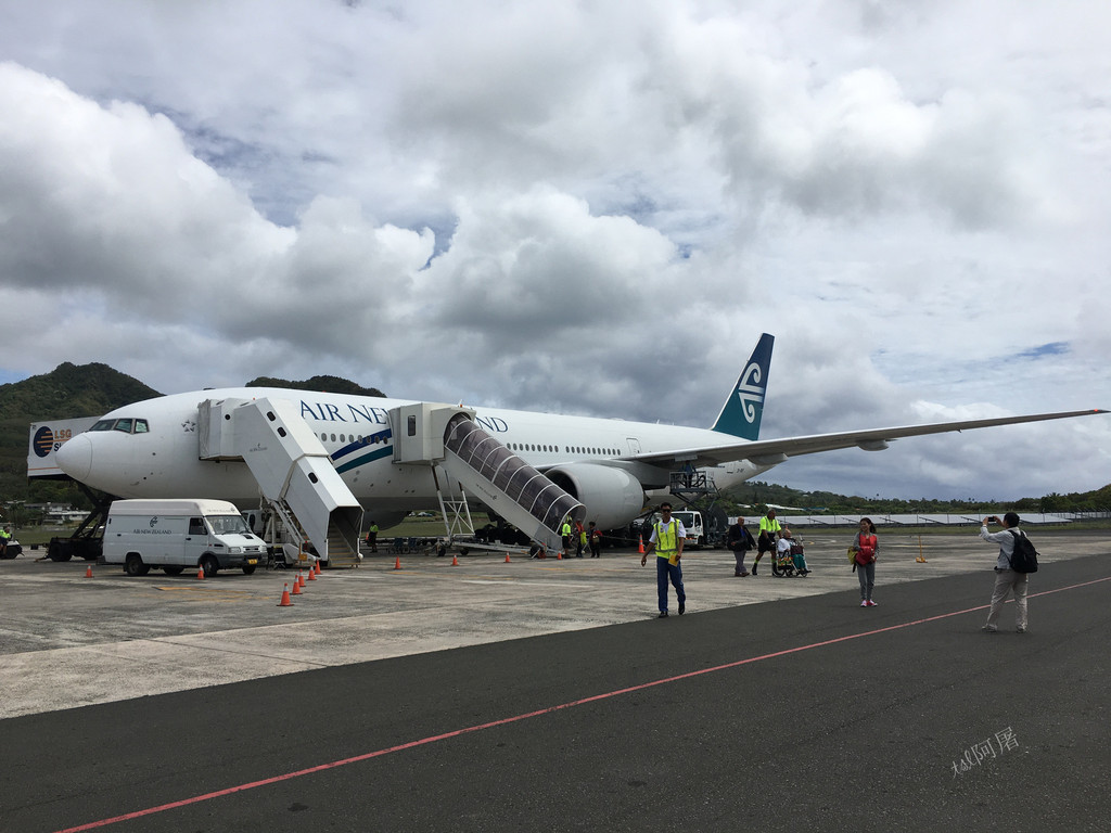 到机场,搭乘8:50起飞的新西兰航空nz46航班飞向拉罗汤加(rarotonga)