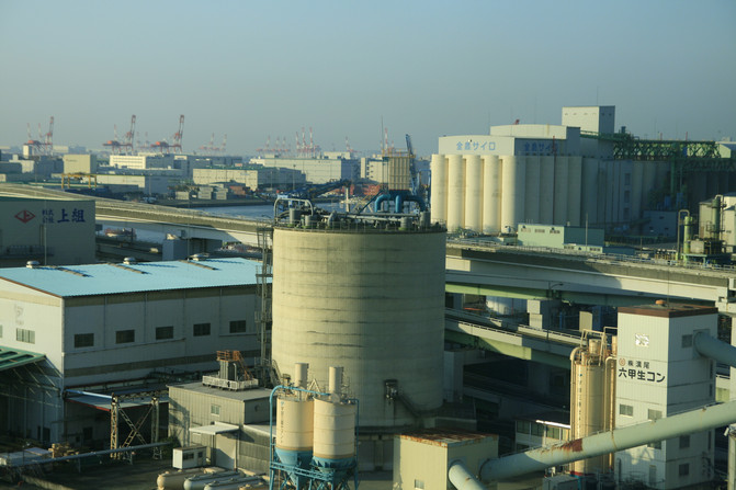 阪神工业区是日本最大的重工业区