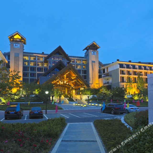 荣成倪氏海泰度假酒店1-3晚 西霞口神雕山野生动物园门票【春意盎然