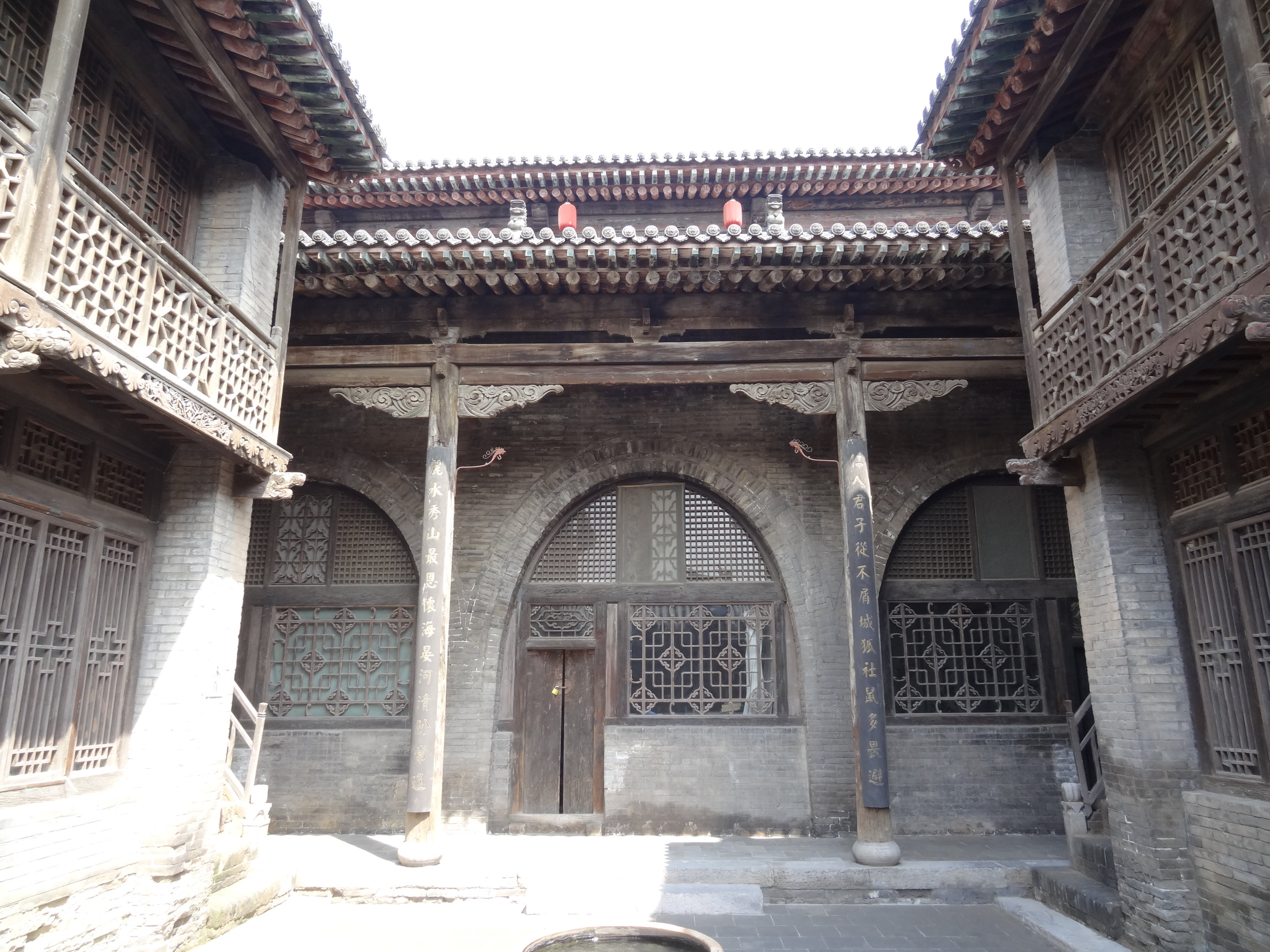 王家大院是明清民居建筑的集大成者,由历史上灵石县四大之一的