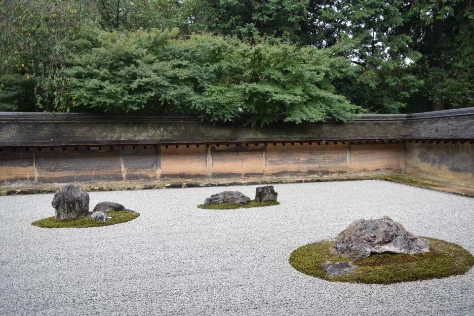 再游日本---寺院篇---谜样石庭---京都龙安寺