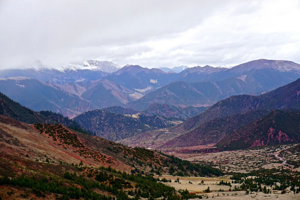 【拉乌山】