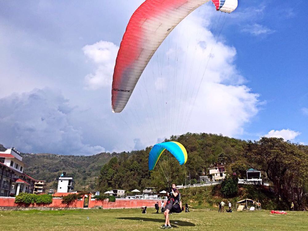 尼泊尔博卡拉滑翔伞飞行体验