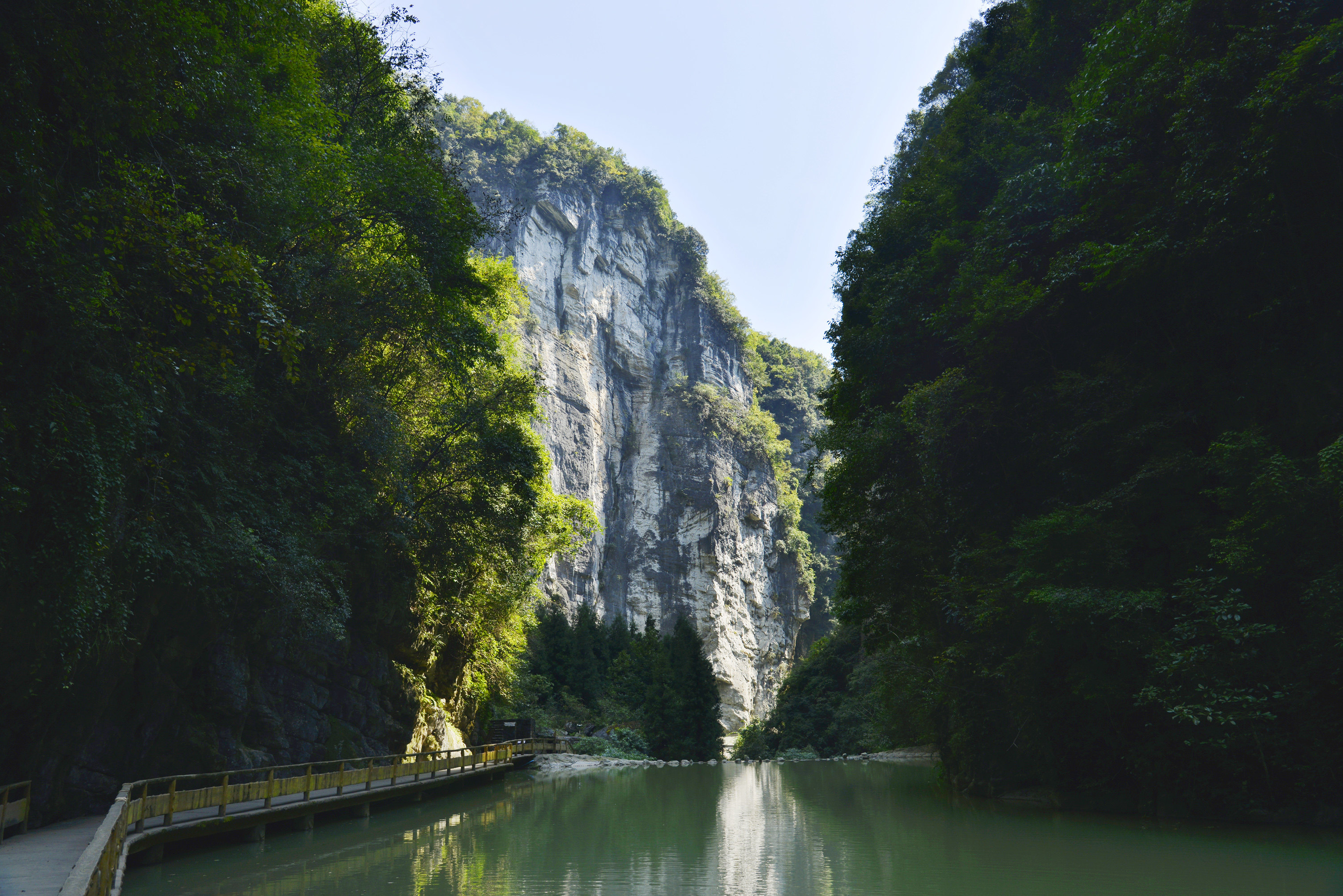 武隆山景城度假酒店1晚 天生三桥风景区门票2张【仙女