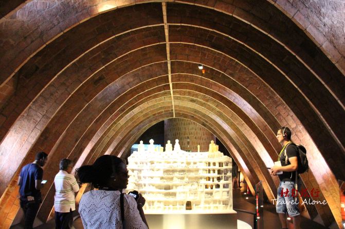 世界你不会懂)微信:shengjianyuxie - 巴塞罗那游