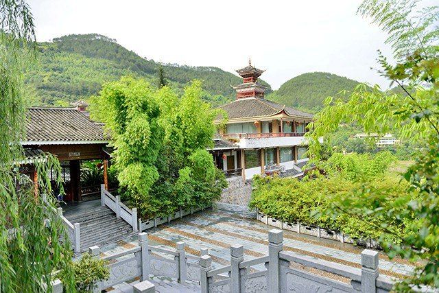 温泉在他们心中是圣洁之地,久格里吉温泉也有为他们享用的露天浴池