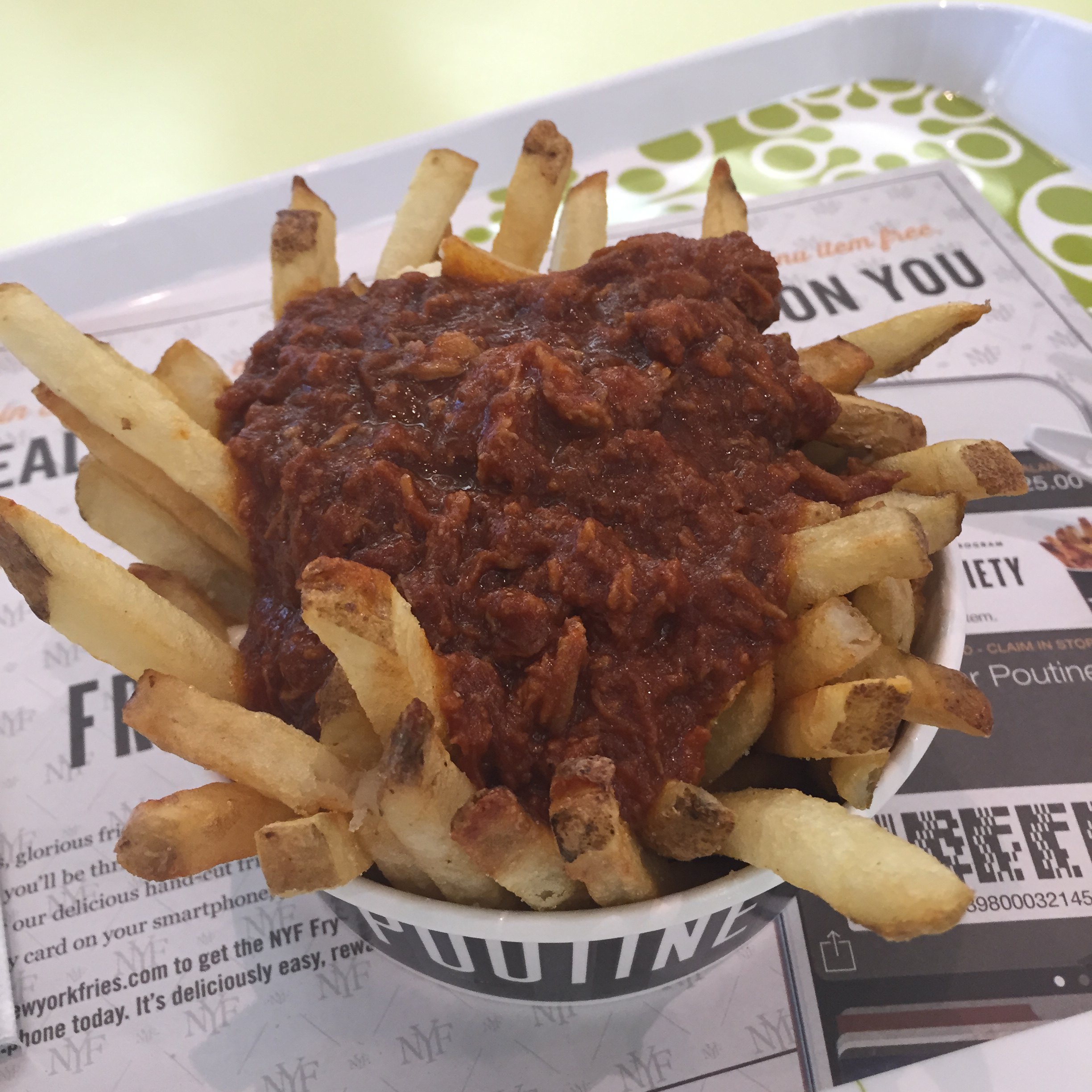 poutine算是加拿大特色食物悠 温哥华