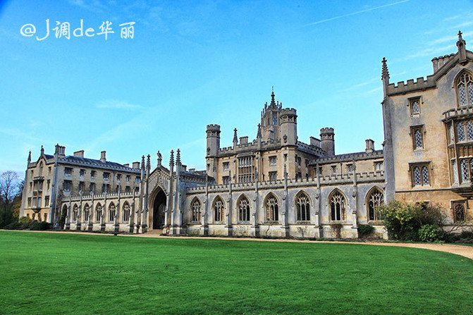 彼得学院(peterhouse, cambridge)始建于1284年,坐落在一片安静的草坪