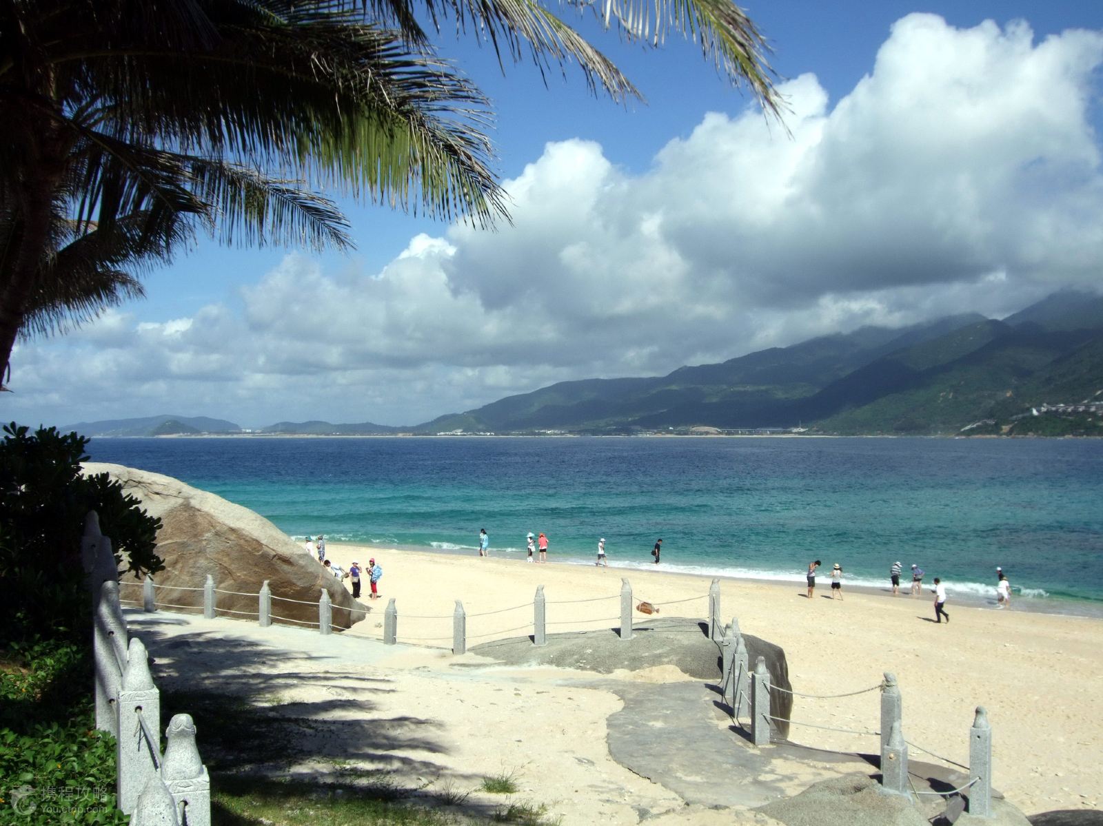 海南海口+三亚3日2晚跟团游·跟踪跑男第一线