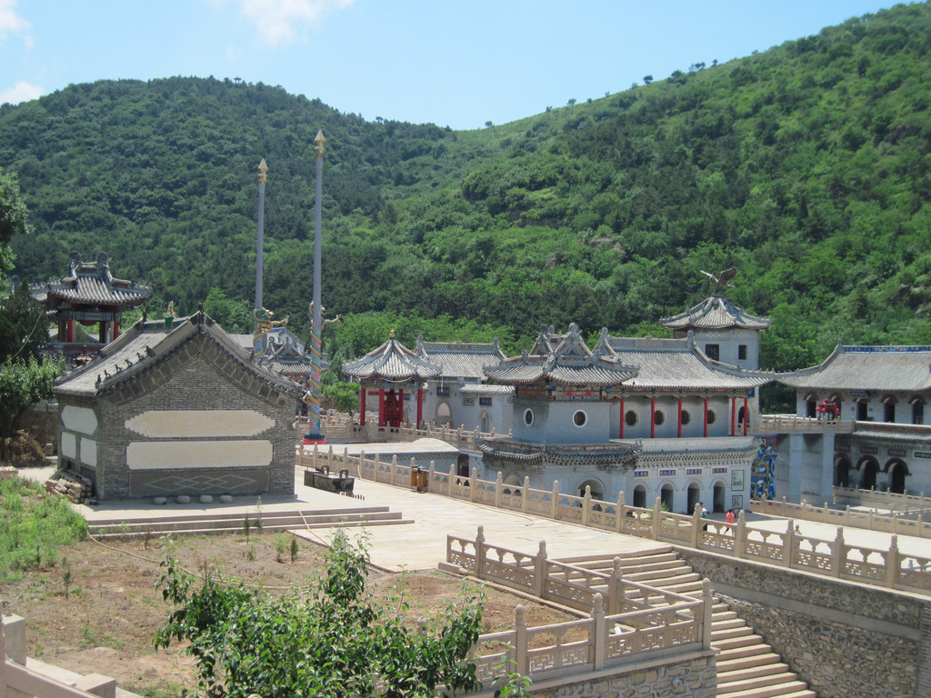 从万仙洞山上看到的下院
