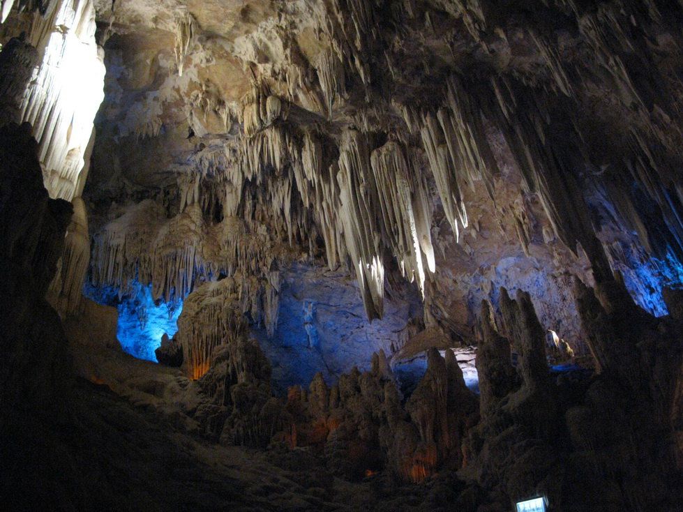 "滇南邹鲁"建水行(一)燕子洞,建水古城
