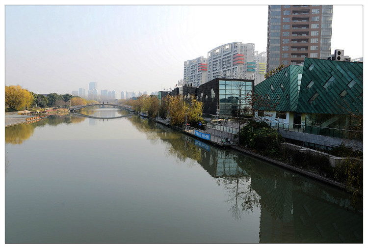 依水而建的张家浜创意街