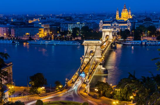 匈牙利人均gdp_危机冲击下的匈牙利经济和政策(2)