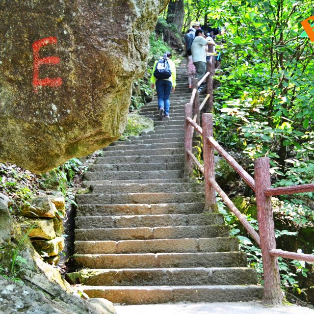 杭州向西,跋山涉水度周末.