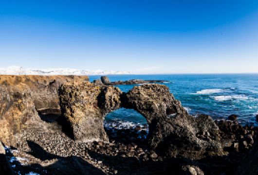 中文团/英文团 冰岛斯奈山半岛一日游 草帽山/教堂山/黑教堂【探索斯奈菲尔半岛自然景观，领略冰岛西岸经典，了解冰岛的火山和历史】