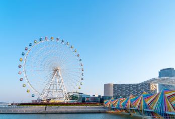 纺织博物馆+胶州湾桥+唐岛湾滨海公园+啤酒城+金沙滩等一日游【[出行无忧]青岛市内上门接、纯玩无购物。】