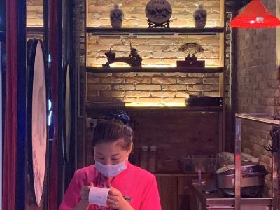 北京胡同小馆烤鸭店 知春路店 攻略 胡同小馆烤鸭店 知春路店 特色菜推荐 菜单 人均消费 电话 地址 菜系 点评 营业时间 携程美食