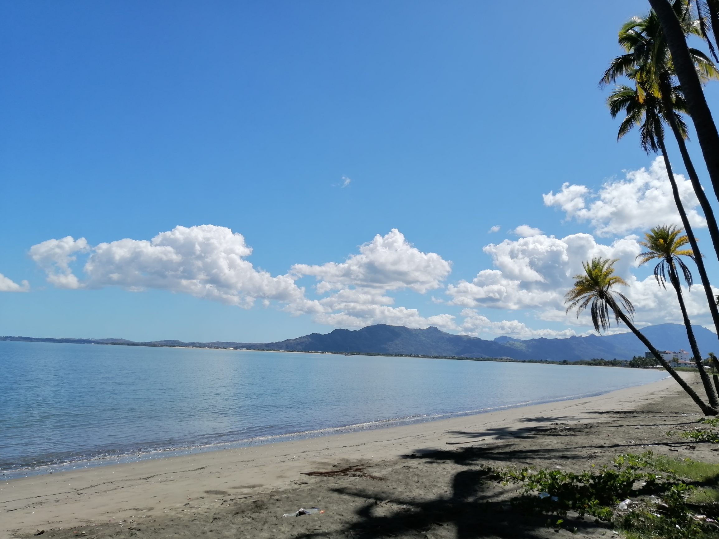 斐济南太平洋上的珍珠，度假旅游的胜地，空气新鲜，风景如画，地域风情，美不胜收，不枉此行。