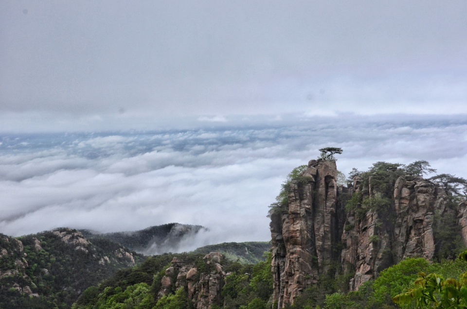 鹰窝峰