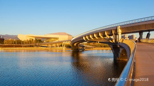 shutterstock_720243292 - 副本