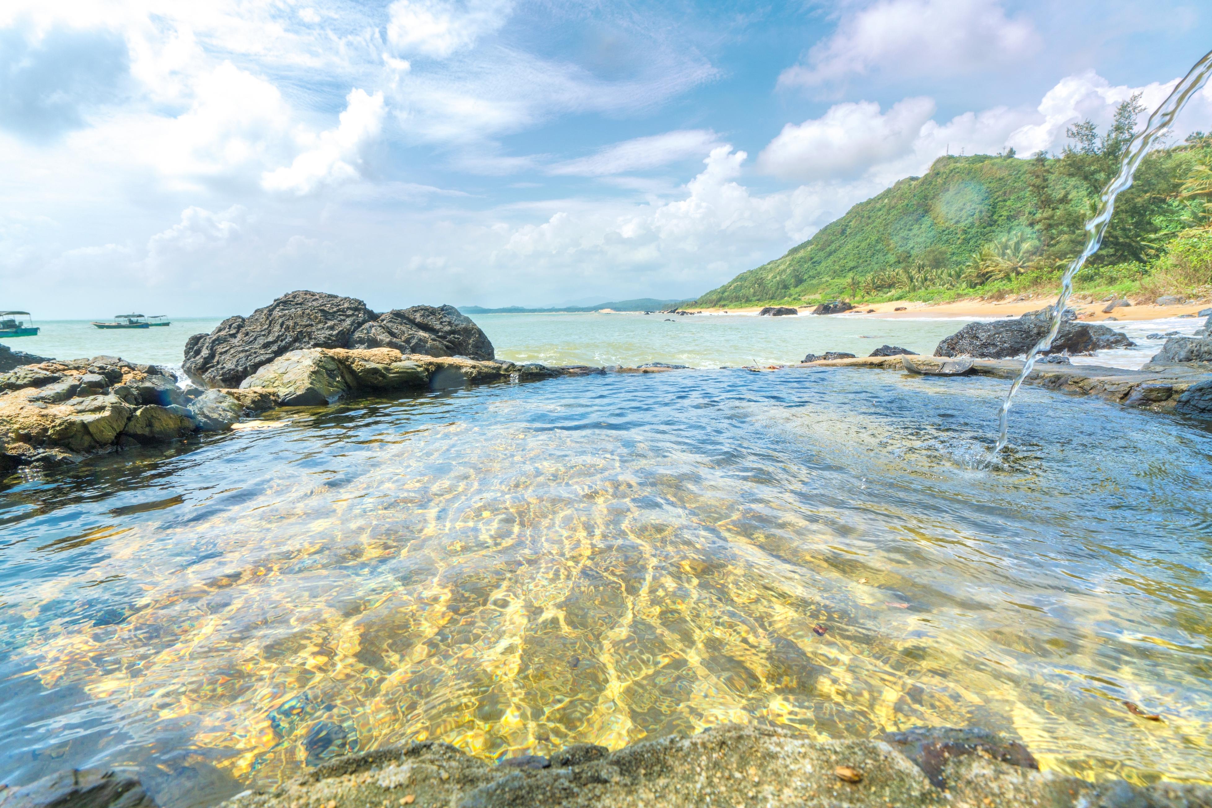 万宁山钦湾