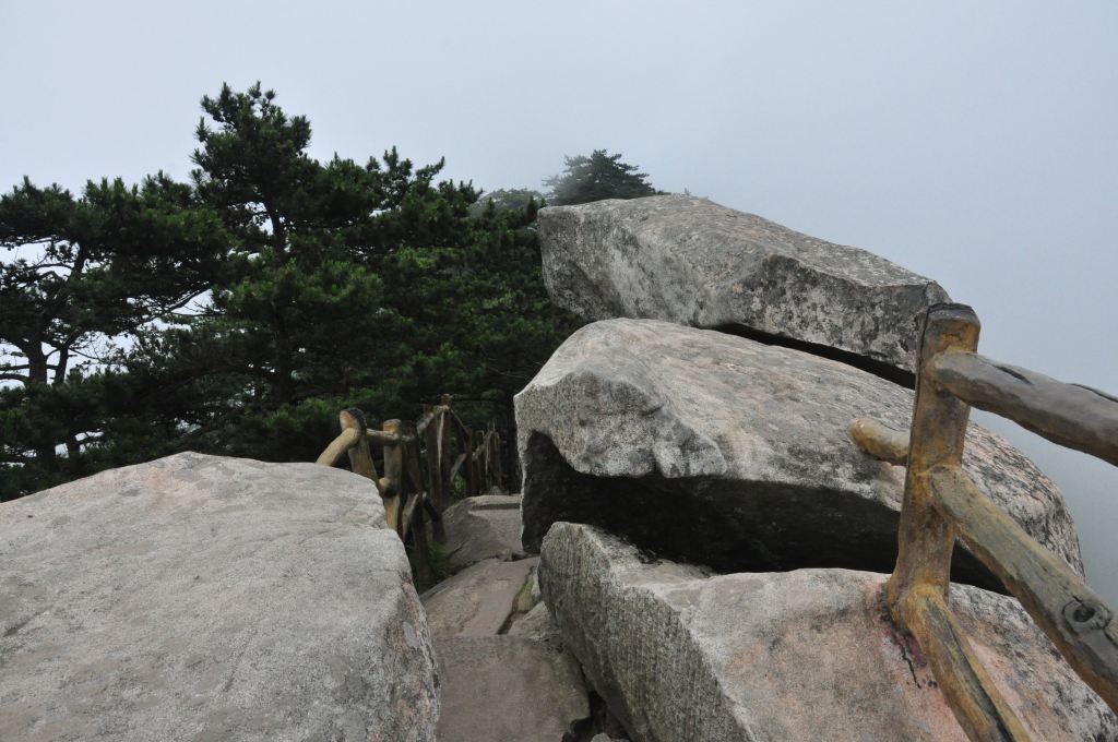 走進大別山之湖北羅田薄刀峰