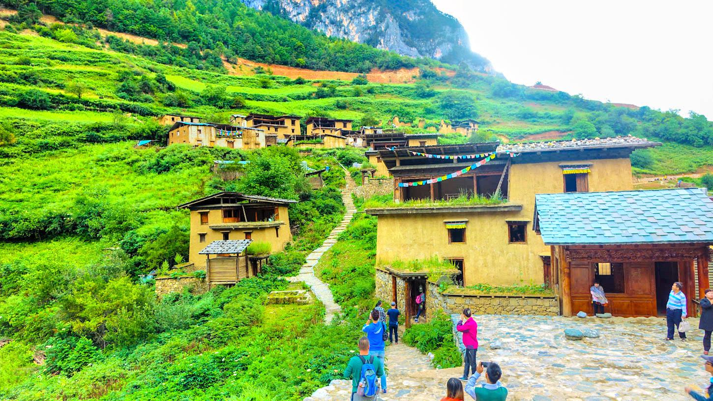 巴拉村