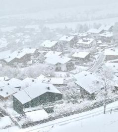 施瓦茨游记图文-奥地利，只有9千居民的基茨比厄尔滑雪小镇里的冬天