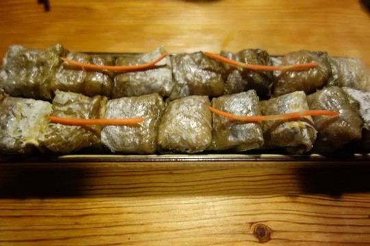 延吉明太鱼馆鱼皮包饭