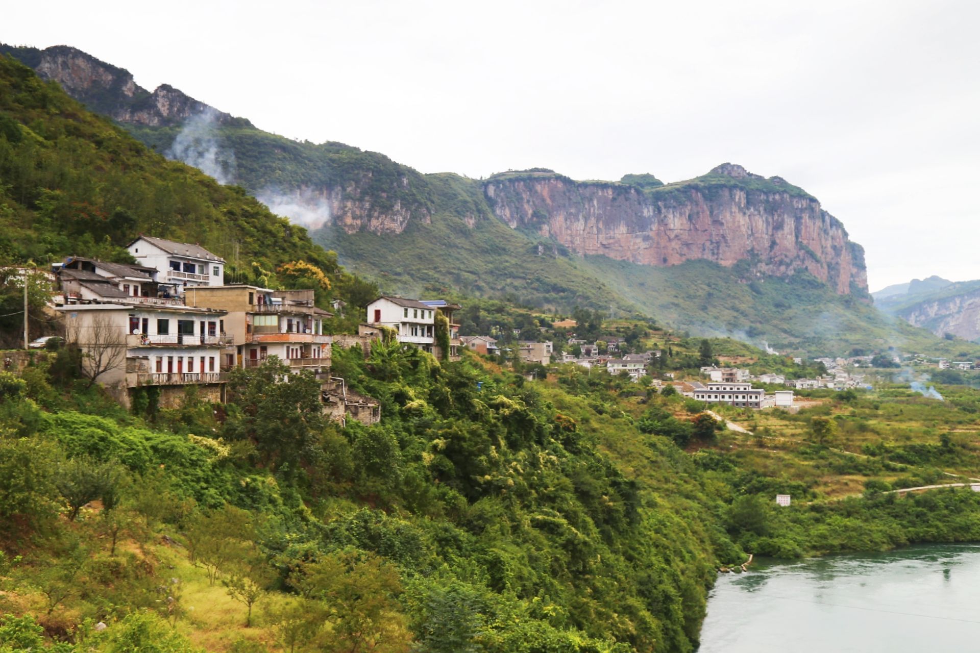 鸭池河