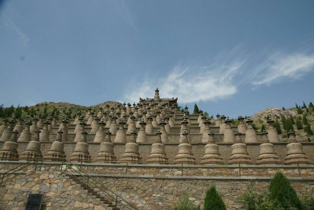 青铜峡塔林图片