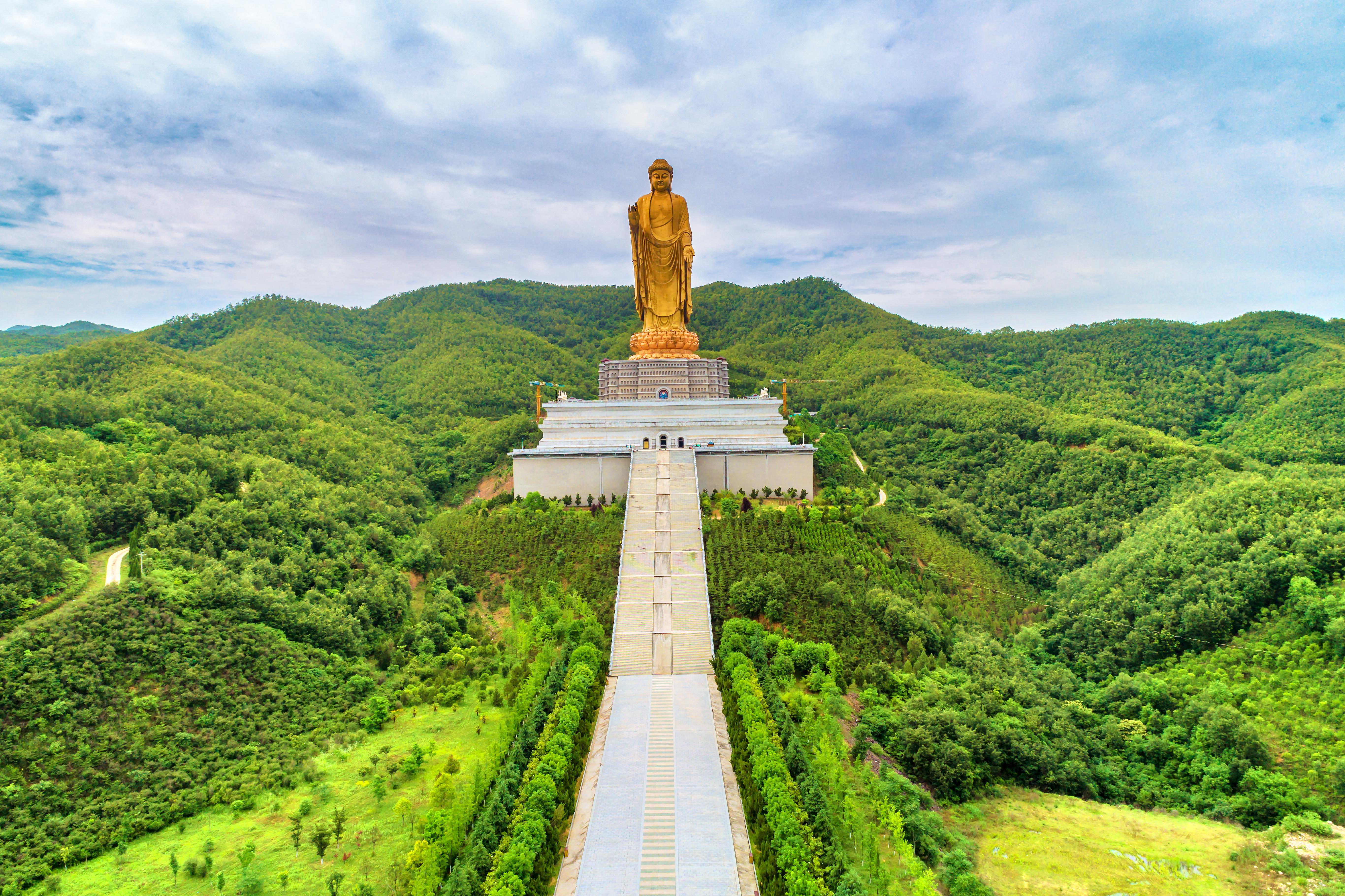 中原大佛景区