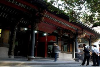 雪窦山一日【包车游】+民国大杂院+丰镐房+上门接送【[弥勒佛道场]雪窦古刹，千丈岩瀑布，佛教名山！】