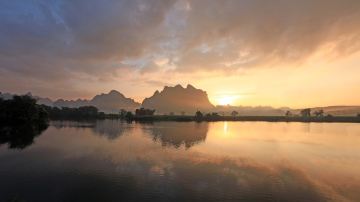 安平仙河日出风光