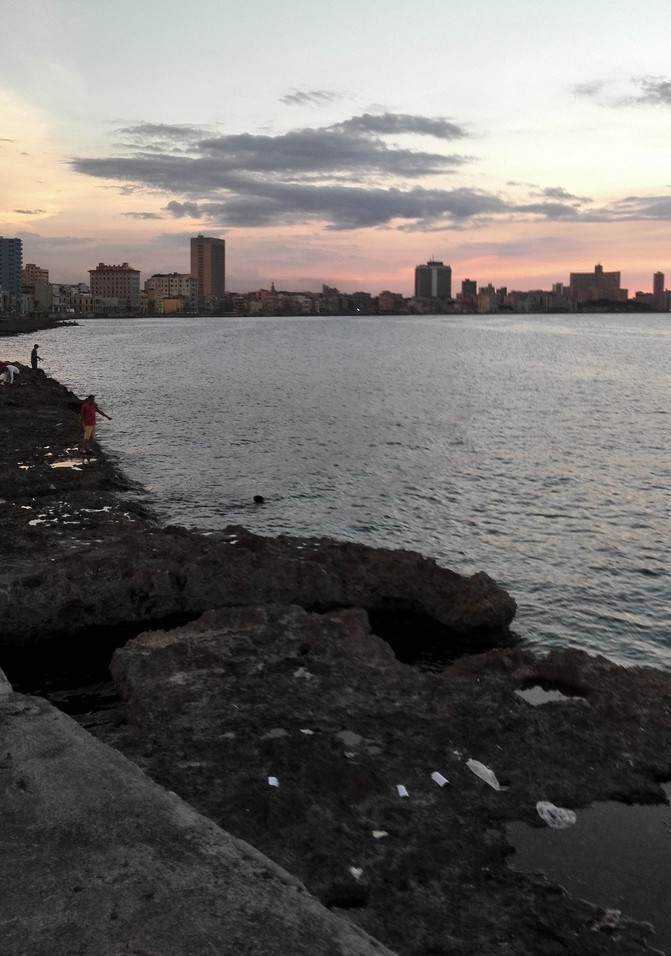 漫步海滨大道-(malecon)-加拿大与古巴游纪行之
